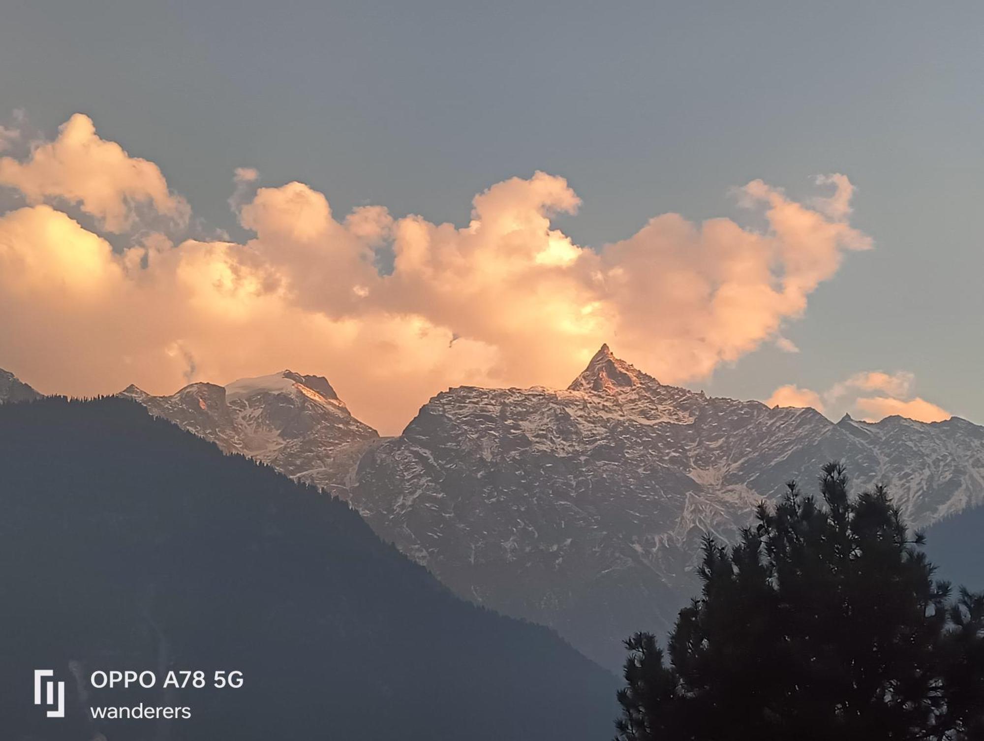 Wanderers Homestay -All Mountain Facing Rooms Kalpa Exterior photo